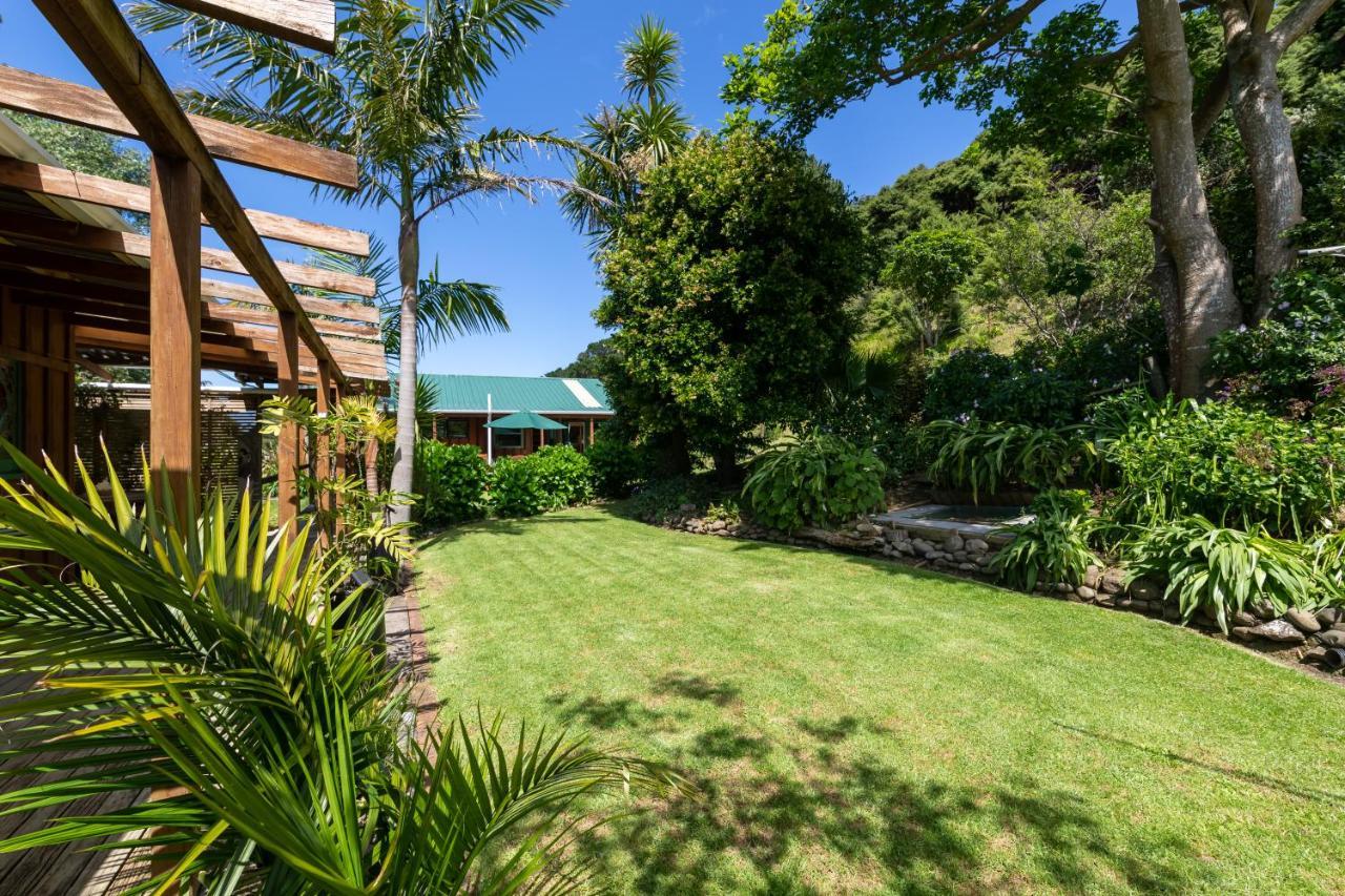 Aotea Lodge Great Barrier Tryphena Exterior photo