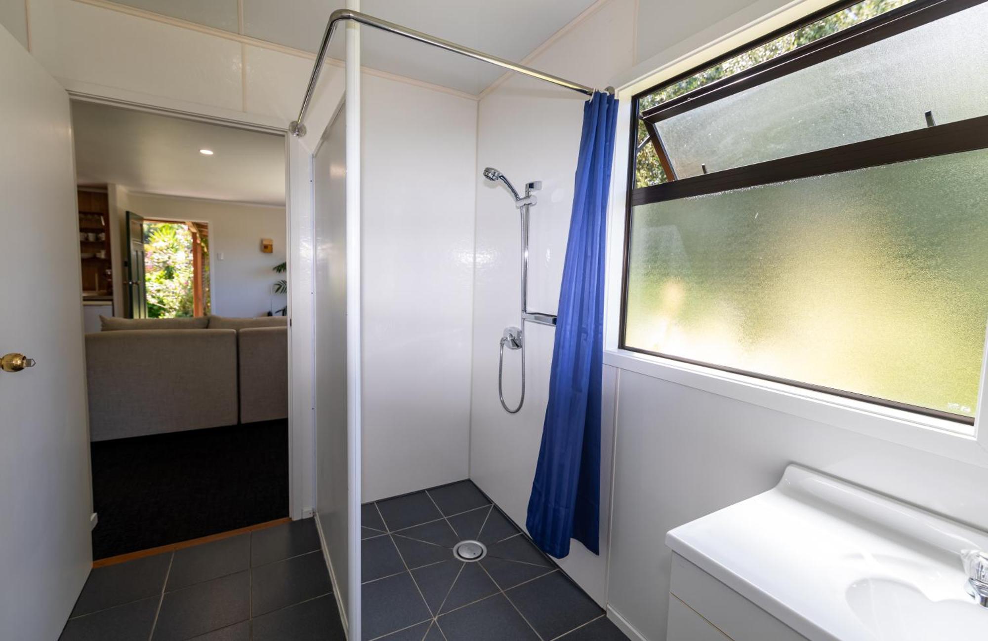 Aotea Lodge Great Barrier Tryphena Room photo